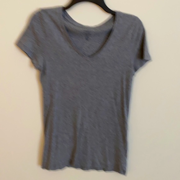 Gap tee - Picture 1 of 3